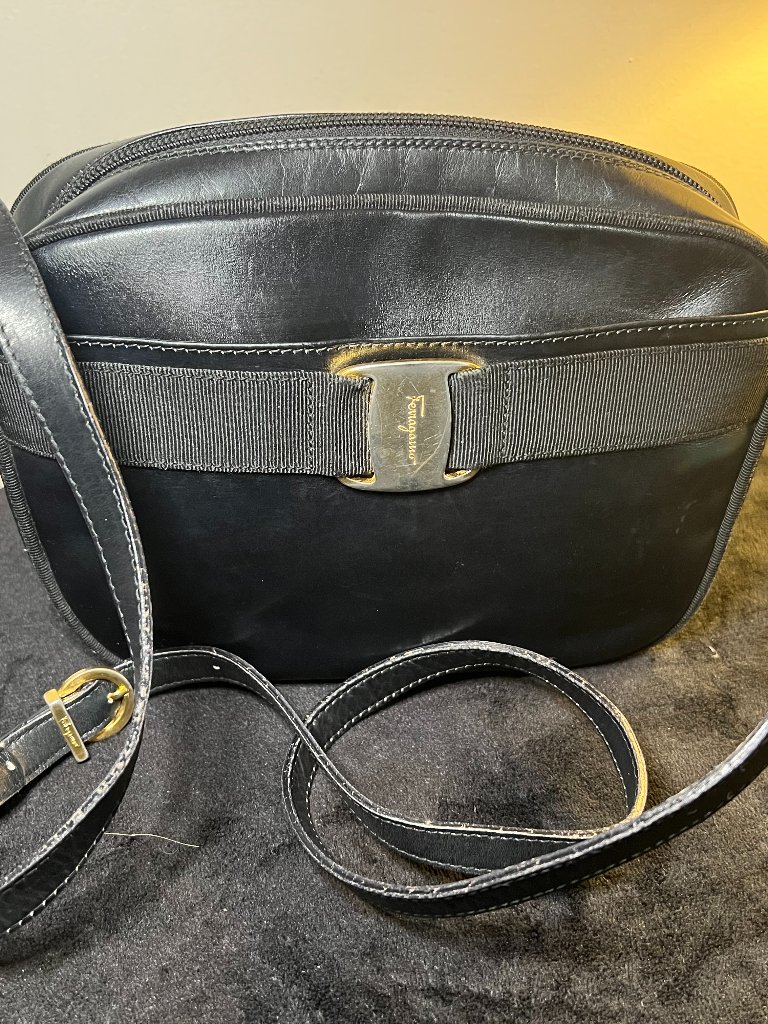 Vintage Ferragamo Vara Bow Black Leather Crossbody Camera Bag